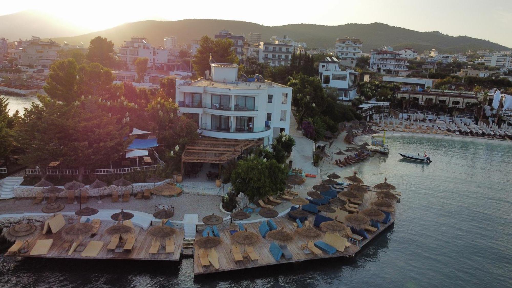 Manta Hotel Ksamil Bagian luar foto