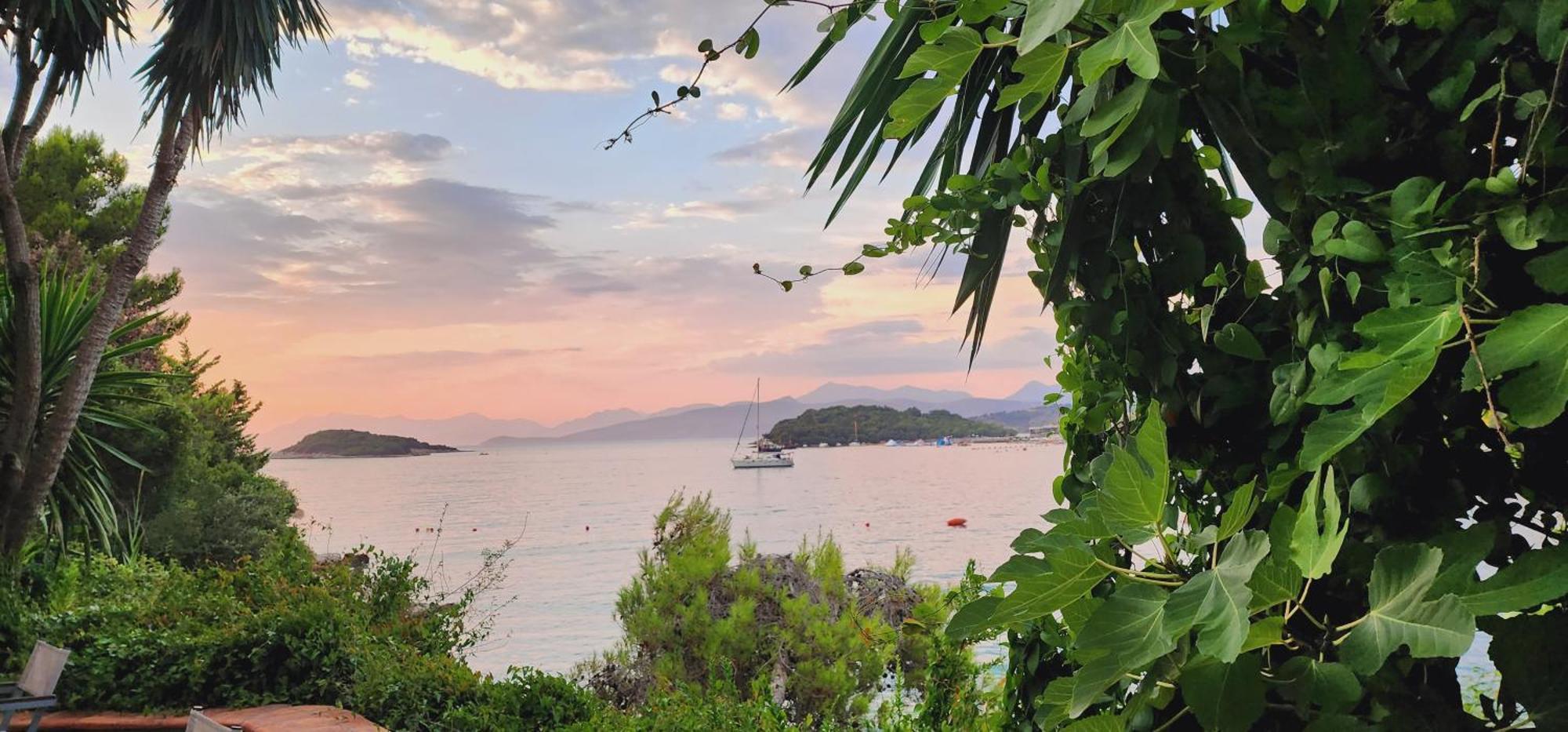 Manta Hotel Ksamil Bagian luar foto