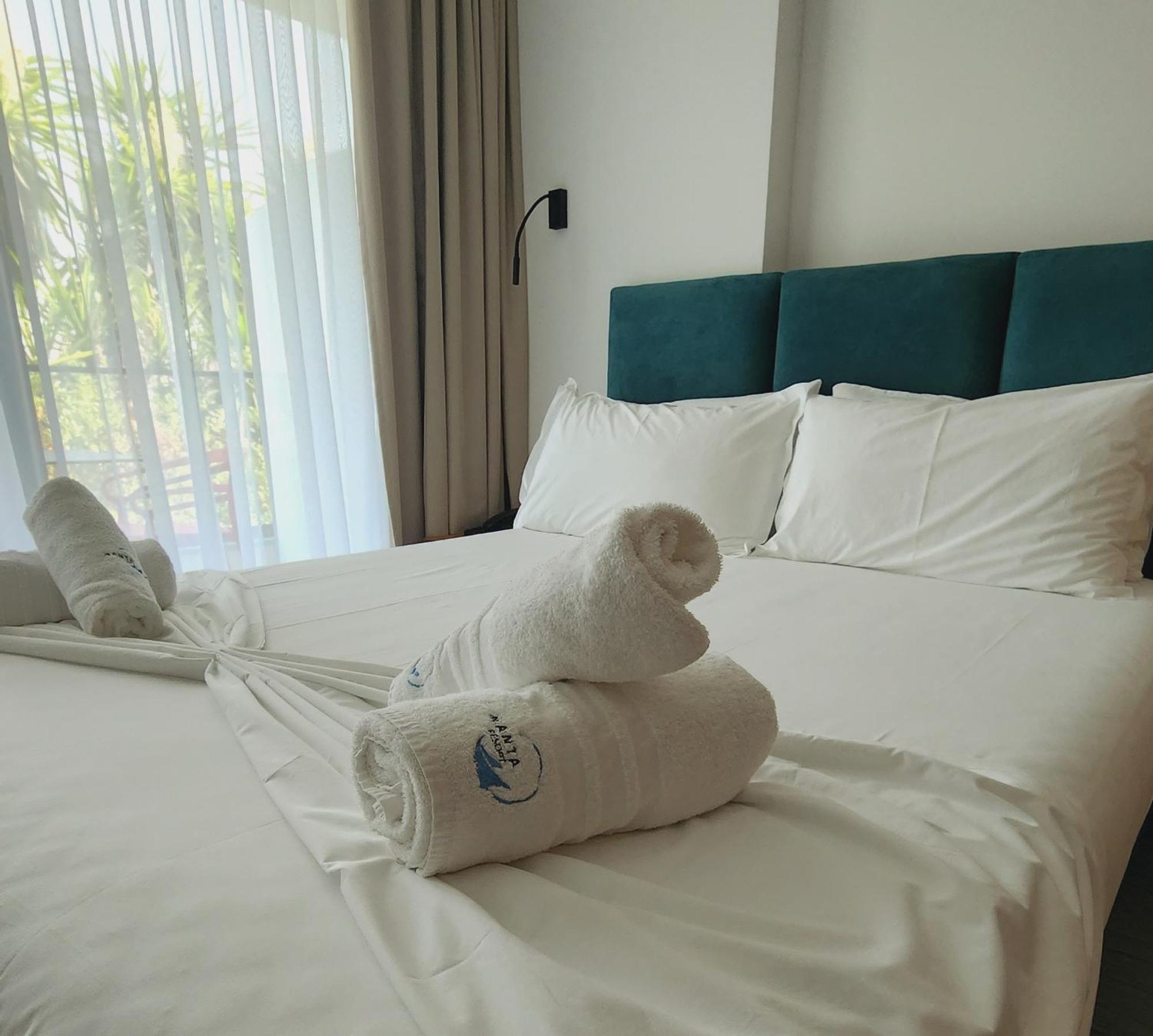 Manta Hotel Ksamil Bagian luar foto