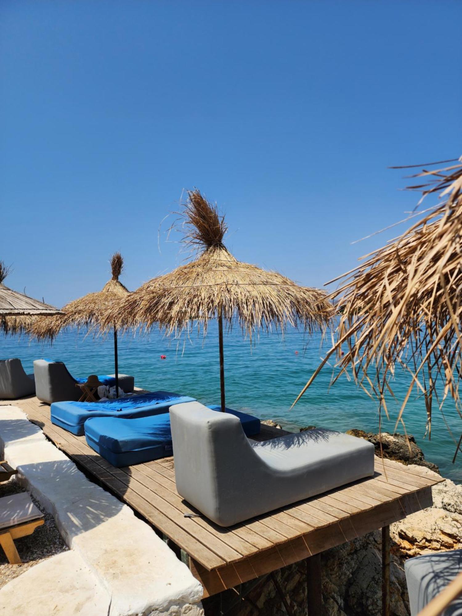 Manta Hotel Ksamil Bagian luar foto