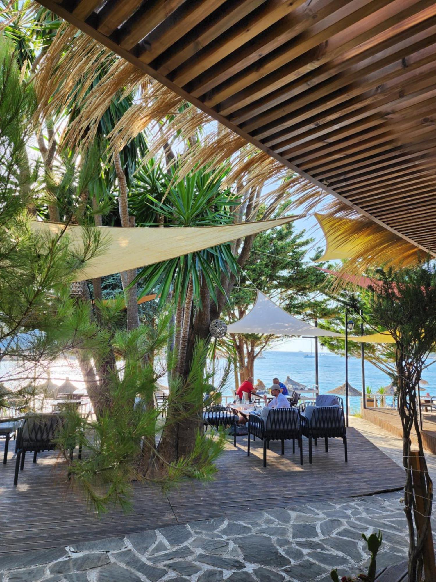 Manta Hotel Ksamil Bagian luar foto