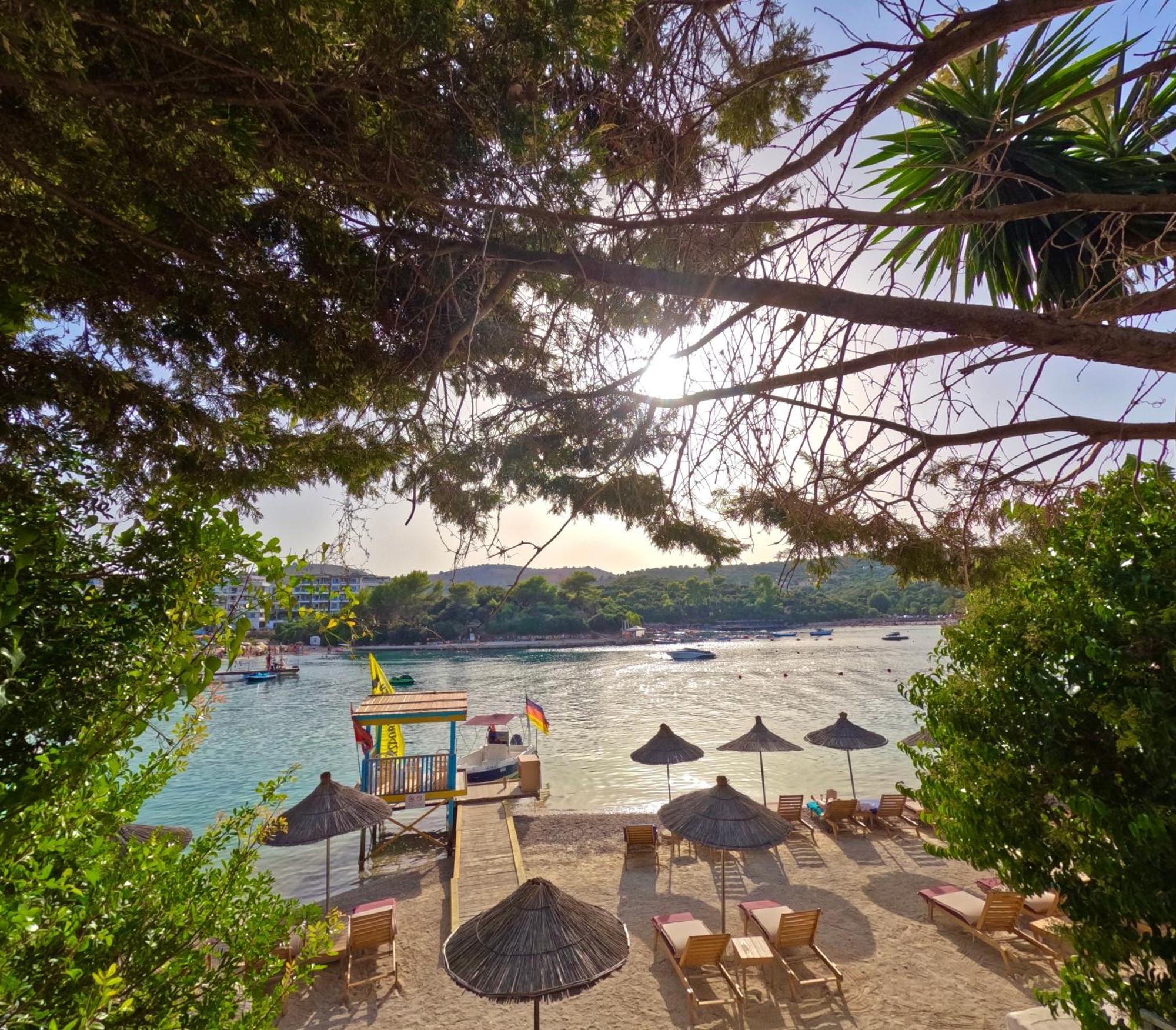 Manta Hotel Ksamil Bagian luar foto