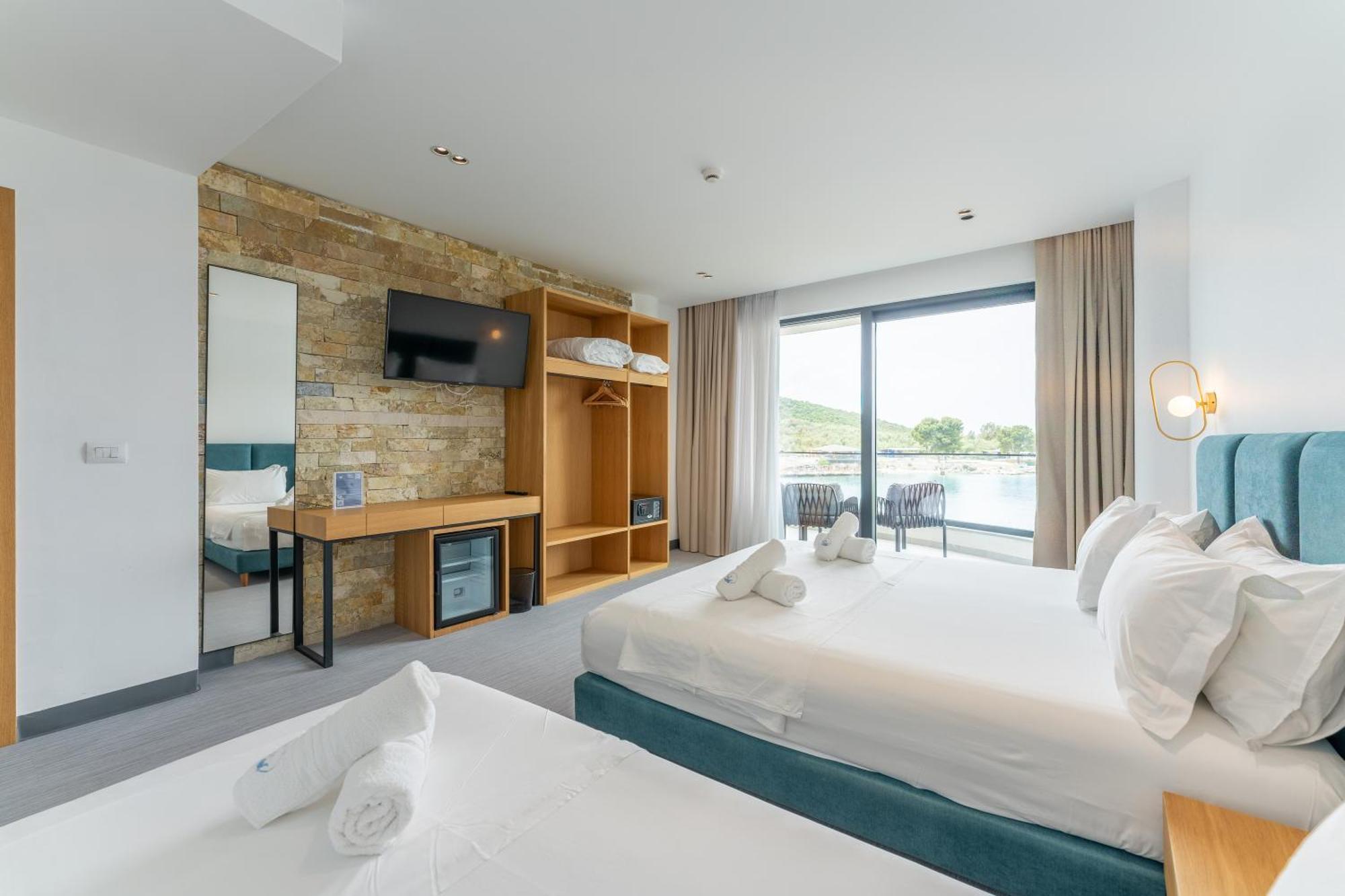 Manta Hotel Ksamil Bagian luar foto